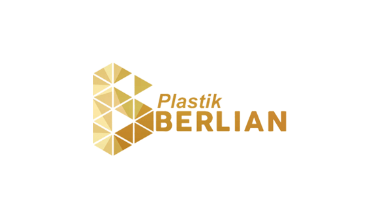 Karyawan Toko di Plastik Berlian